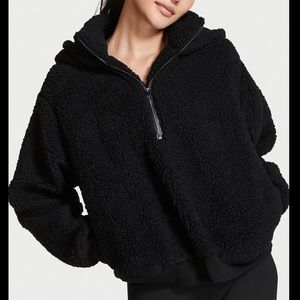 🆕 VS PINK Plush Fleece Pullover